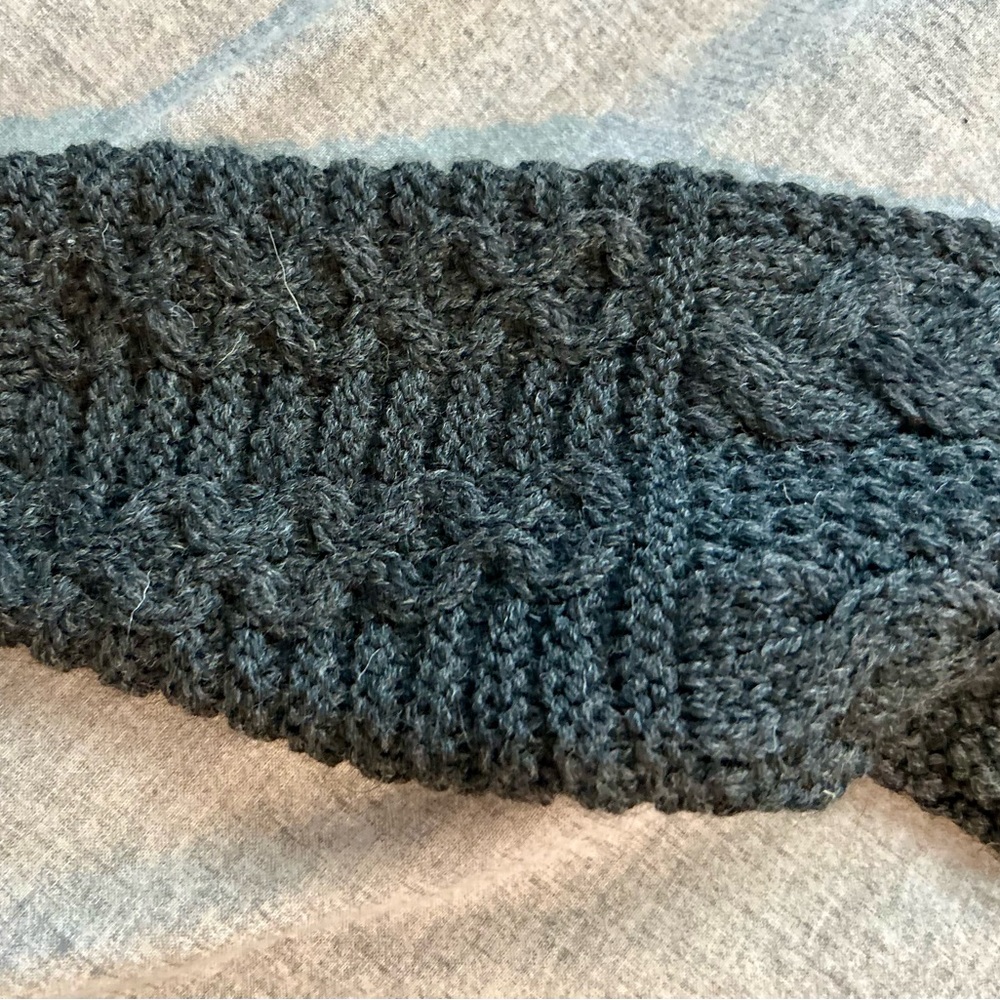Aran Crafts Dark Gray Wool Sweater, Authenticity certificate - Picture 7 of 9